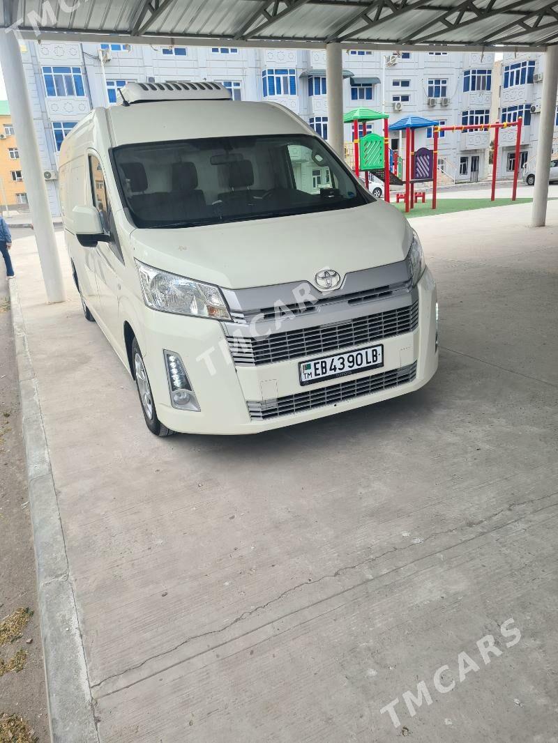Toyota Hiace 2022 - 670 000 TMT - Туркменабат - img 2