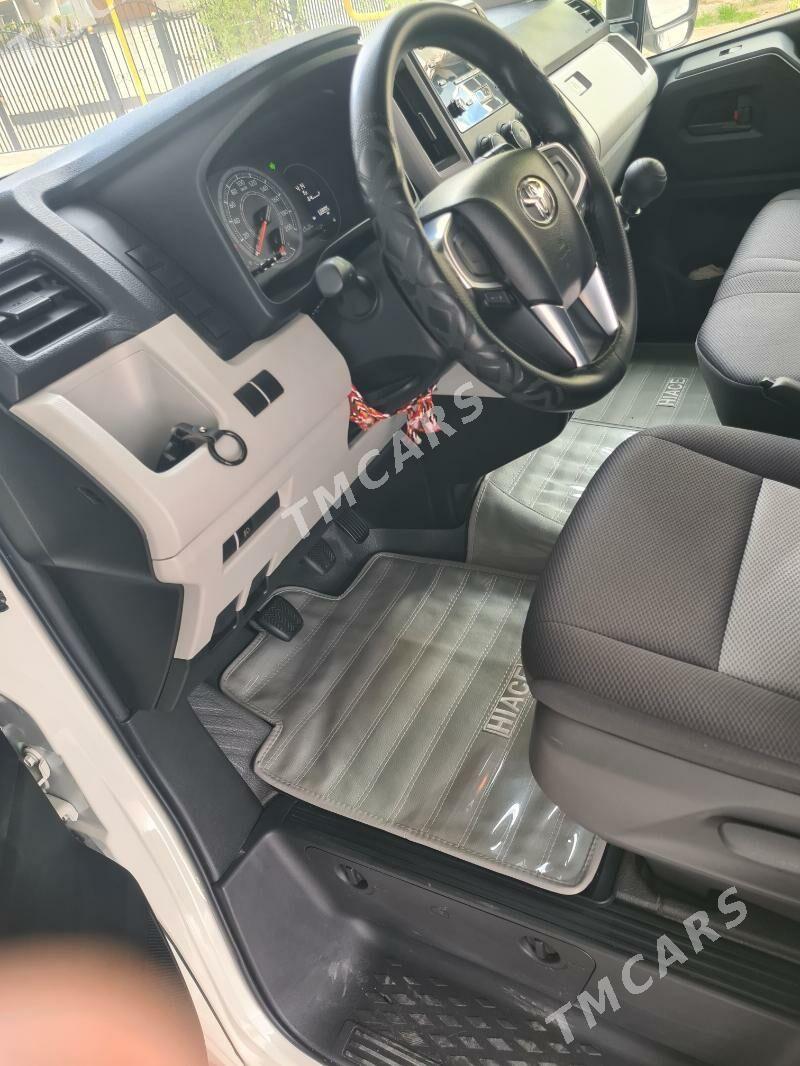 Toyota Hiace 2022 - 670 000 TMT - Туркменабат - img 4