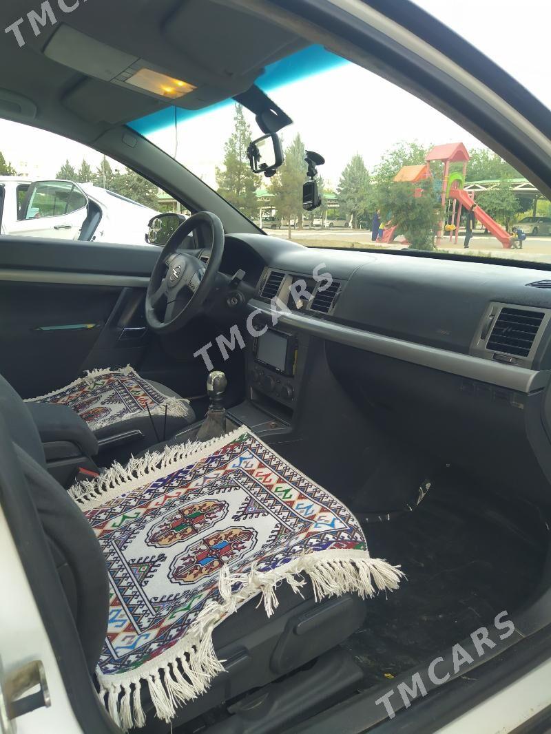 Opel Vectra 2004 - 80 000 TMT - Кëши - img 5
