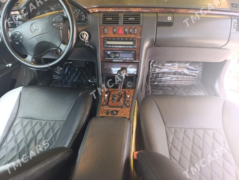 Mercedes-Benz E320 2000 - 115 000 TMT - Gyzylarbat - img 3