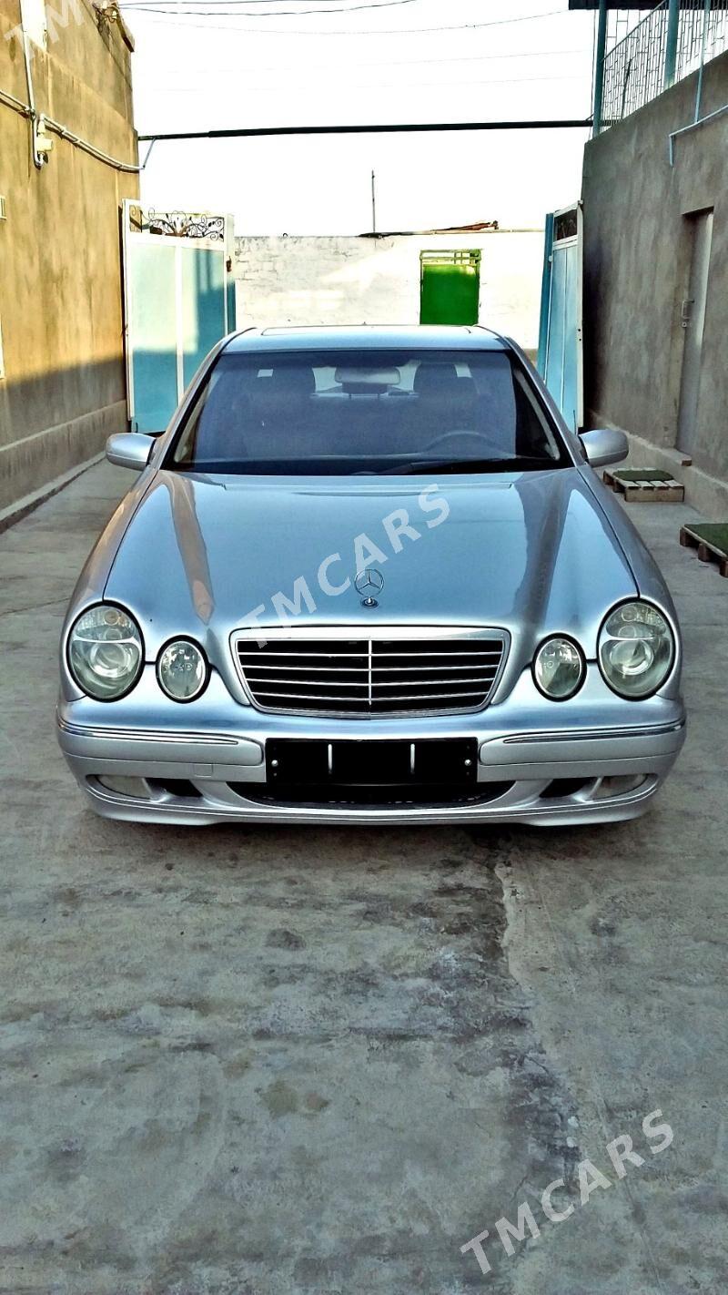Mercedes-Benz E320 2000 - 115 000 TMT - Gyzylarbat - img 2