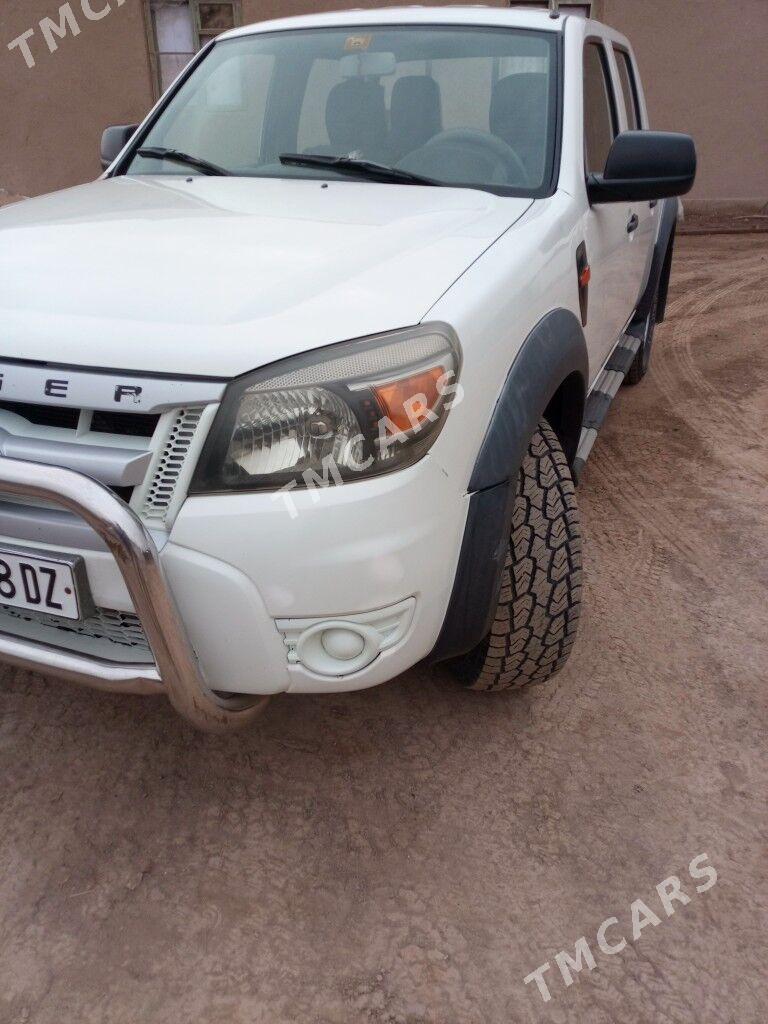 Toyota Hilux 2011 - 150 000 TMT - Гороглы (Тагта) - img 4