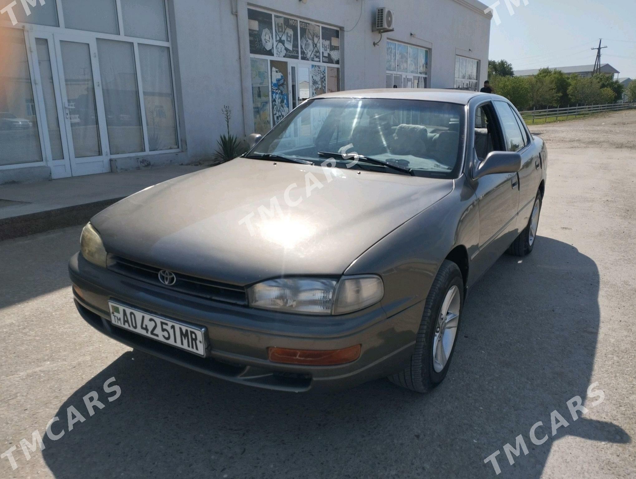 Toyota Camry 1992 - 90 000 TMT - Байрамали - img 4