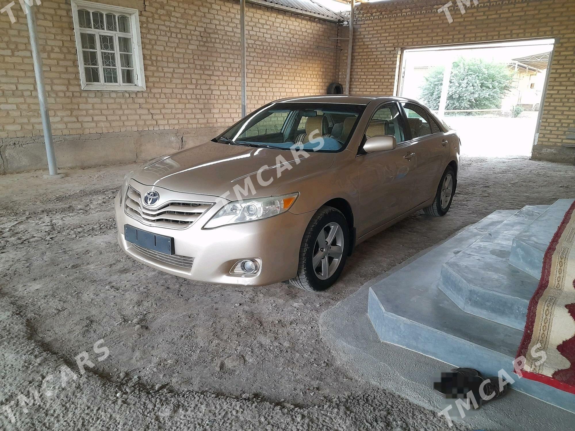 Toyota Camry 2010 - 170 000 TMT - Теджен - img 1