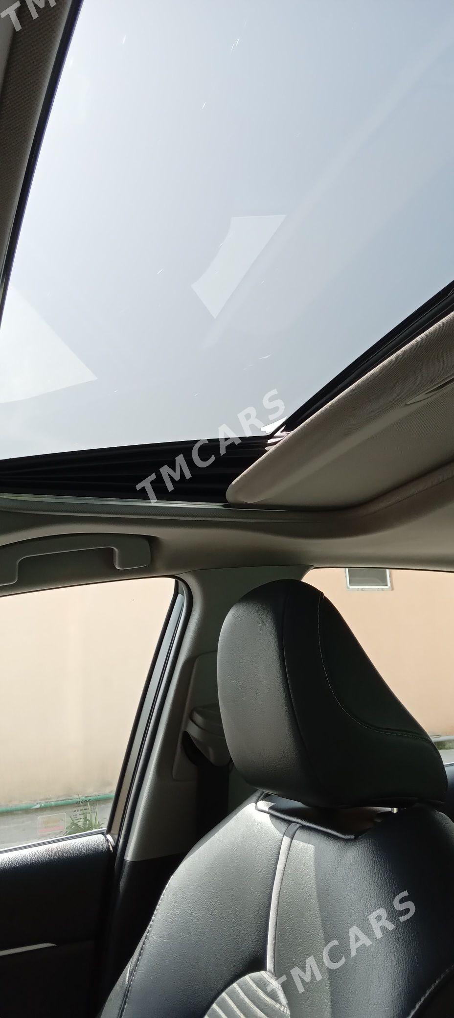 Toyota Camry 2018 - 350 000 TMT - Aşgabat - img 8