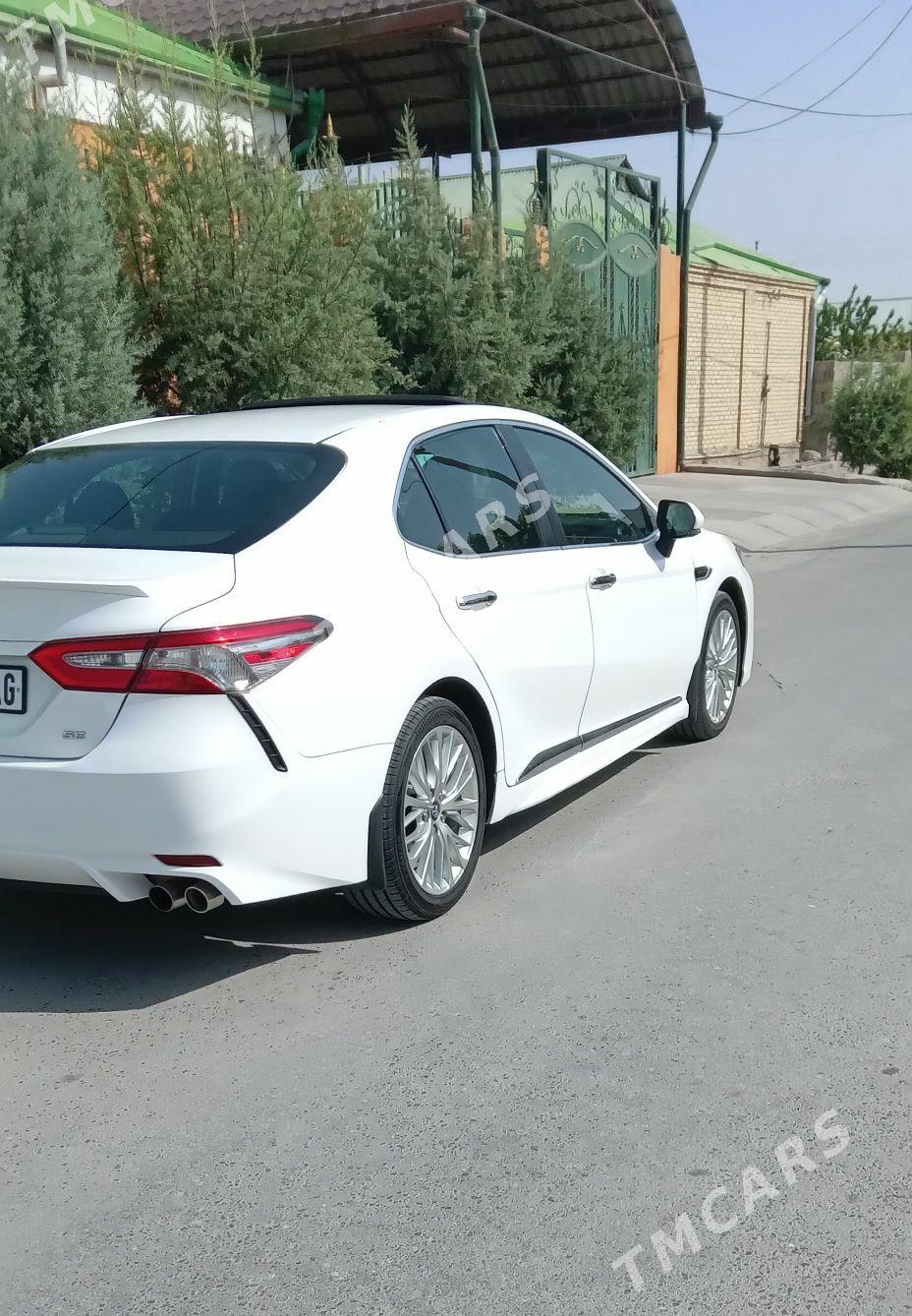 Toyota Camry 2018 - 350 000 TMT - Aşgabat - img 9