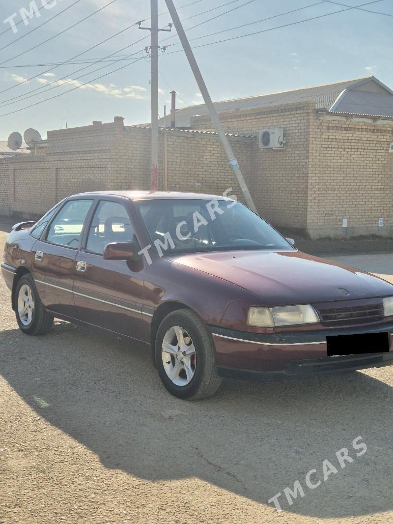 Opel Vectra 1990 - 38 000 TMT - Байрамали - img 2