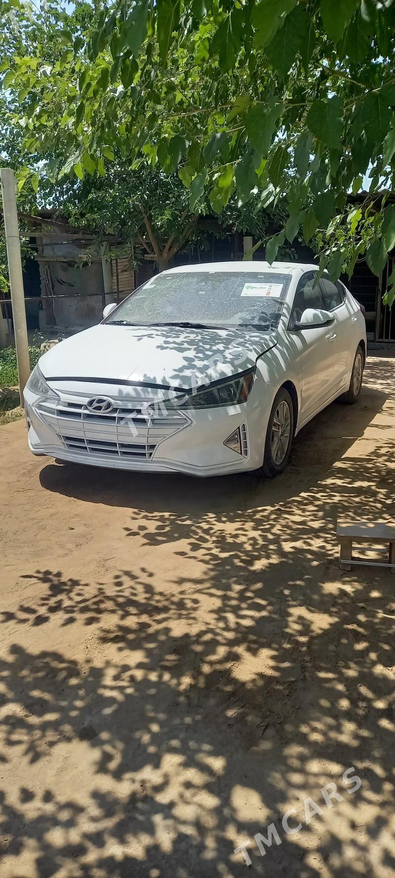 Hyundai Elantra 2021 - 180 000 TMT - Büzmeýin - img 3