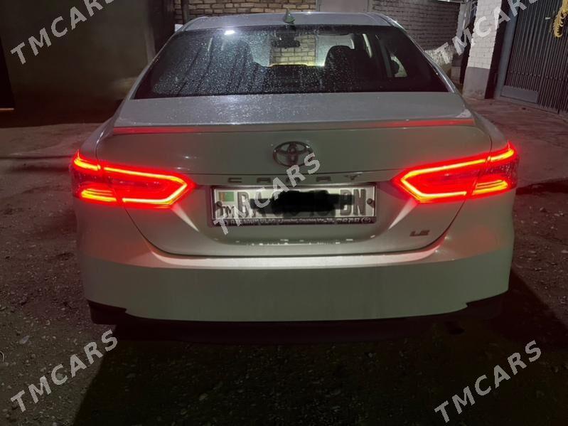 Toyota Camry 2019 - 290 000 TMT - Balkanabat - img 5