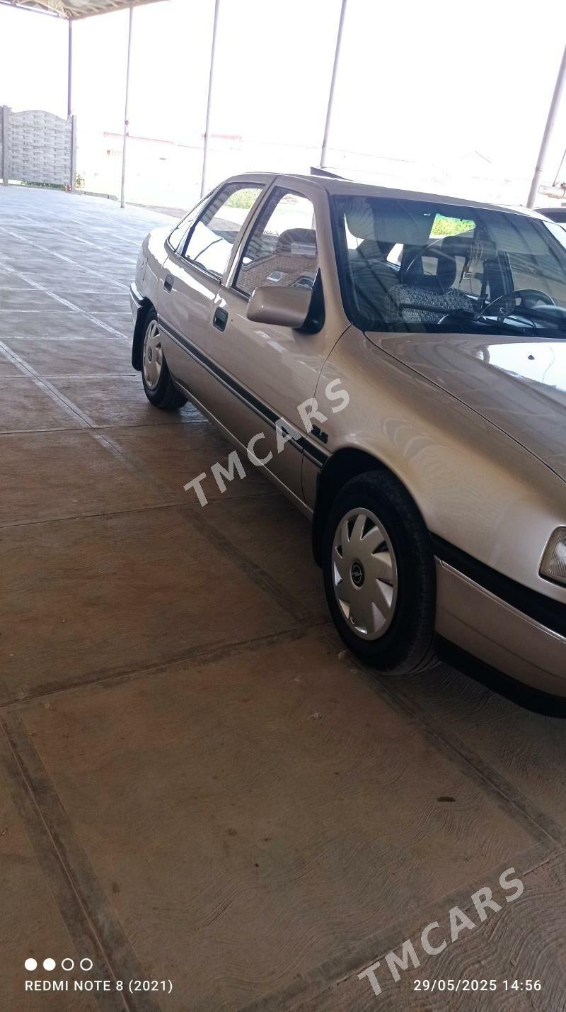 Opel Vectra 1992 - 37 000 TMT - Мургап - img 3