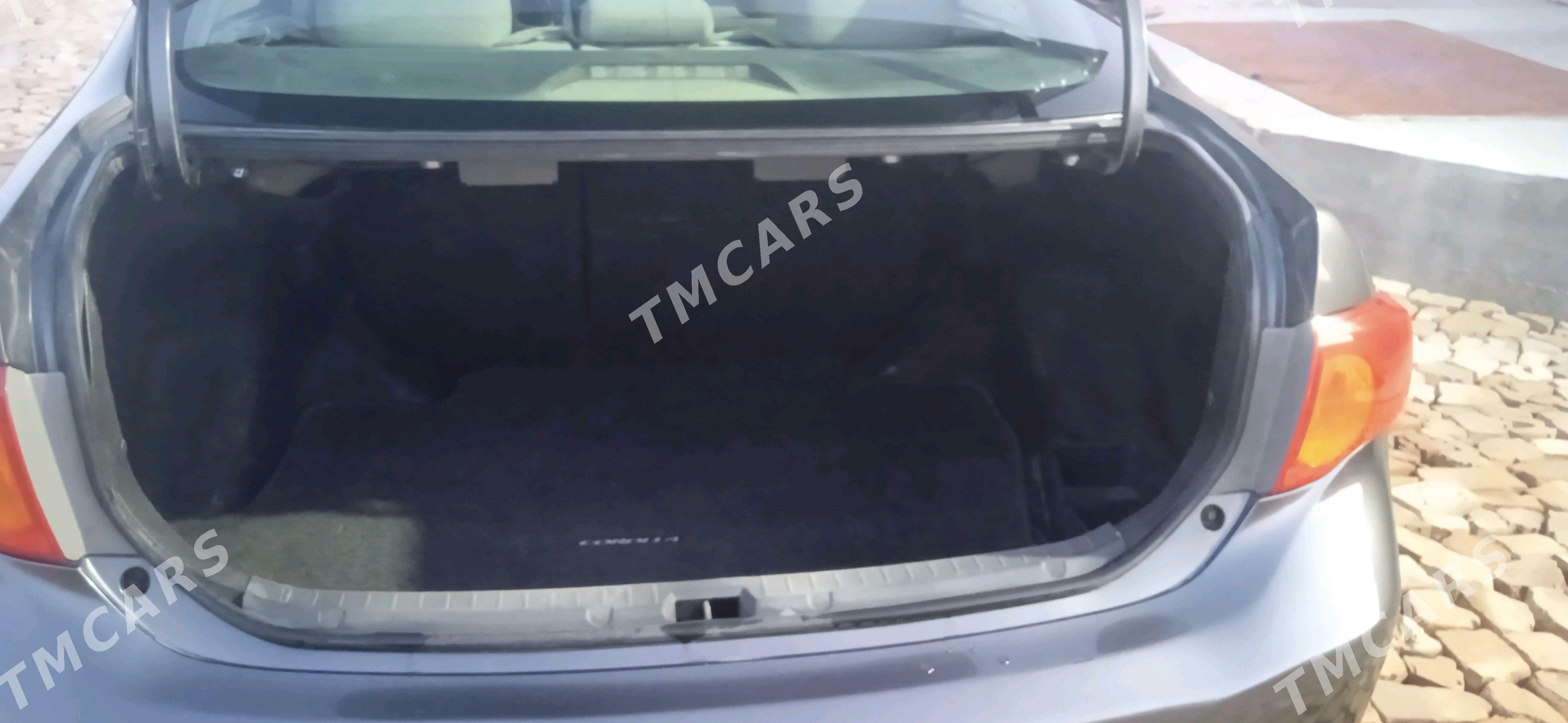 Toyota Corolla 2010 - 130 000 TMT - етр. Туркменбаши - img 4