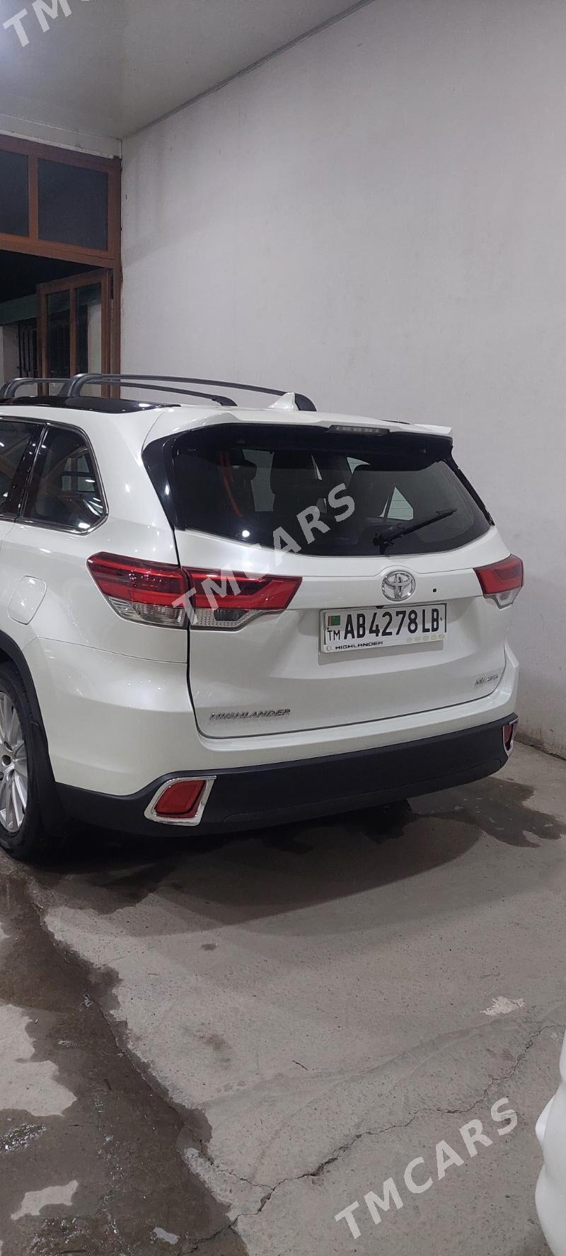 Toyota Highlander 2018 - 475 000 TMT - Туркменабат - img 7