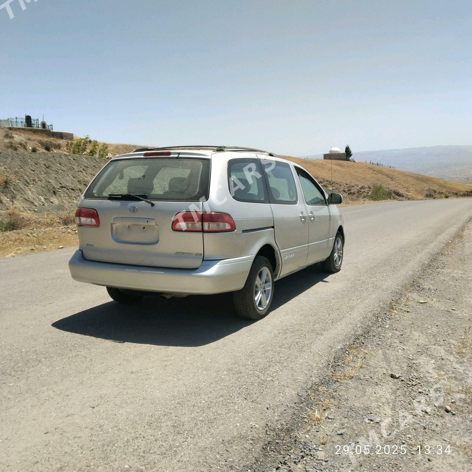 Toyota Sienna 2002 - 160 000 TMT - Magtymguly - img 4