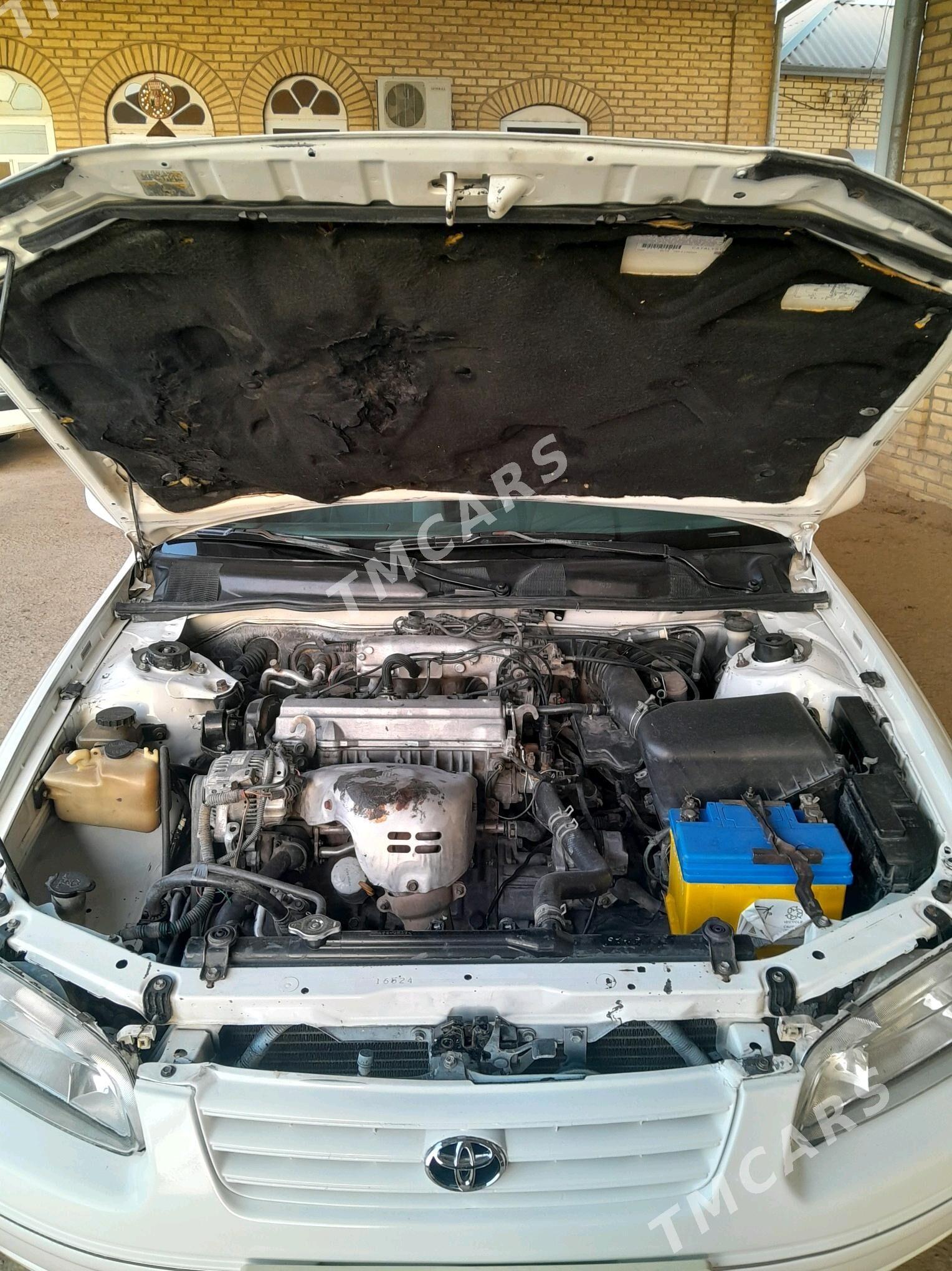 Toyota Camry 1998 - 110 000 TMT - Сакарчага - img 7