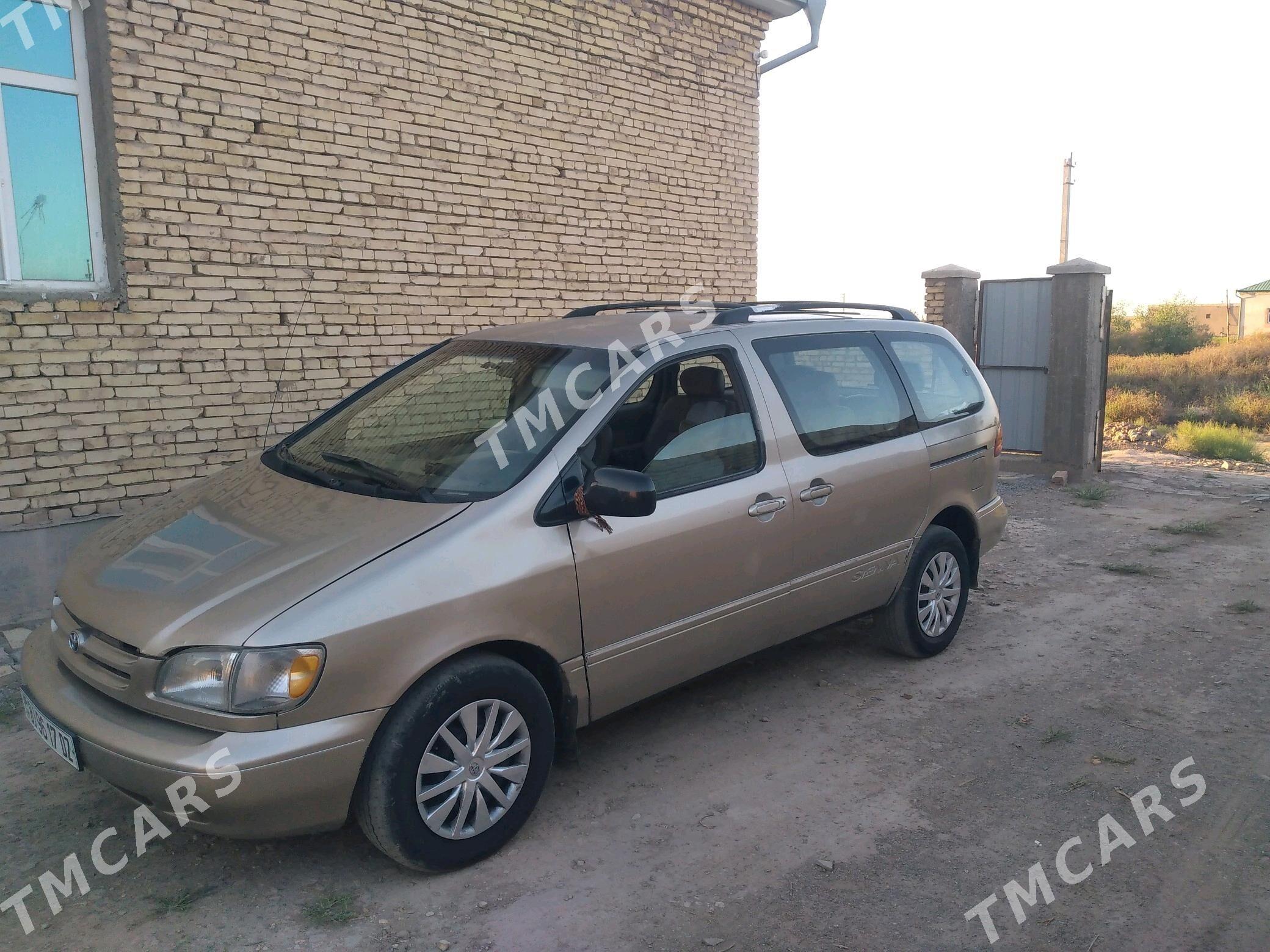 Toyota Sienna 2000 - 130 000 TMT - Görogly (Tagta) - img 4
