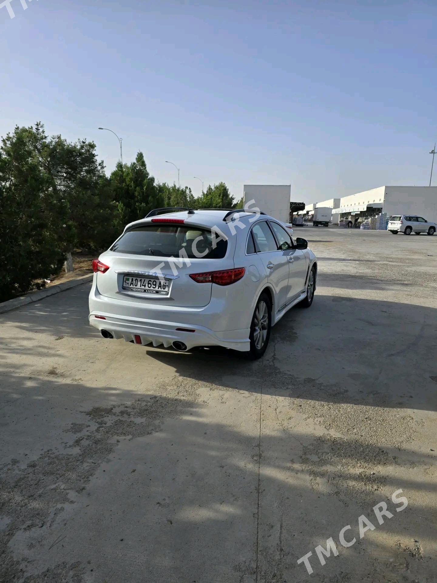 Infiniti FX35 2009 - 250 000 TMT - Hitrowka - img 3