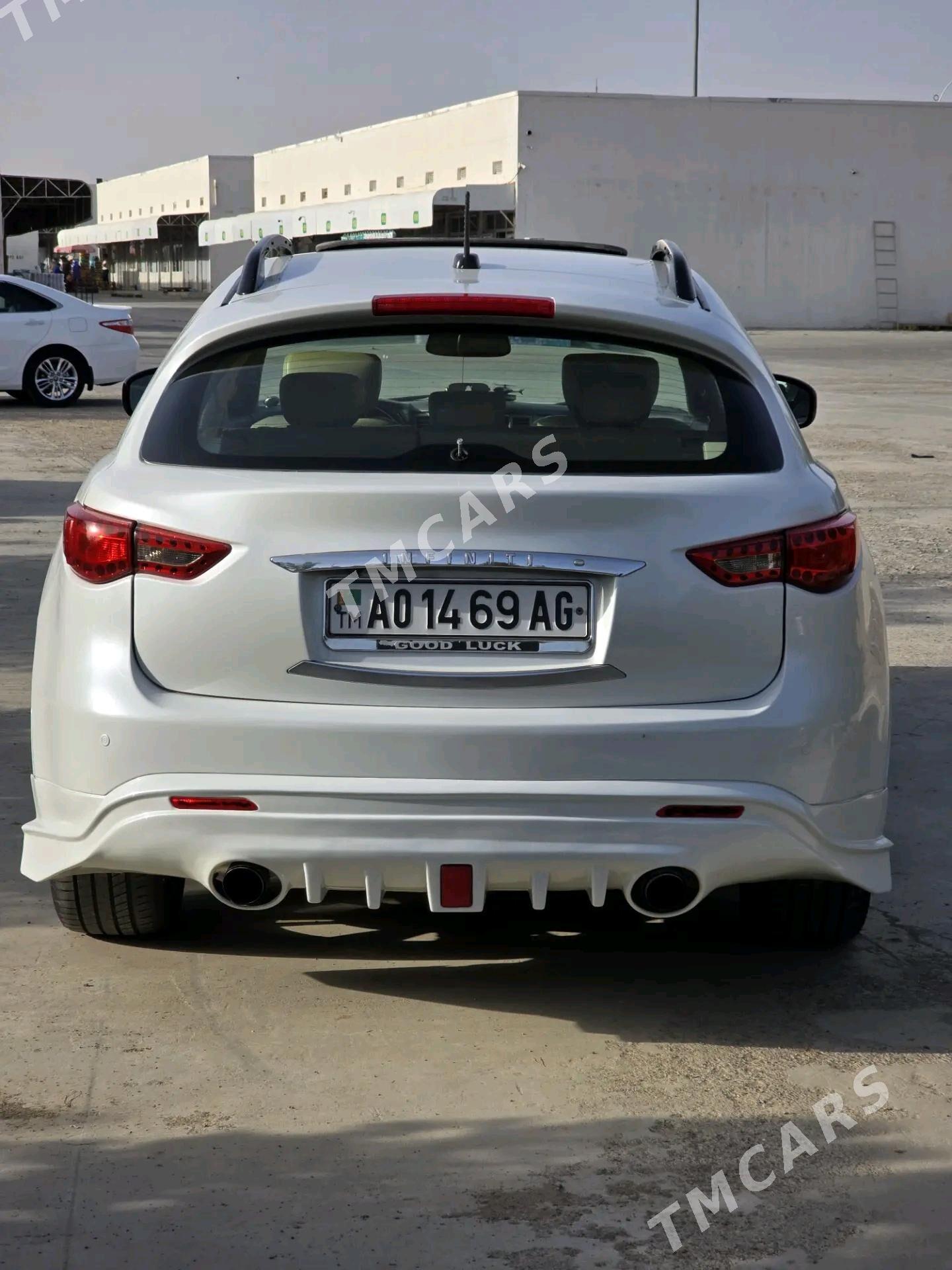 Infiniti FX35 2009 - 250 000 TMT - Hitrowka - img 9