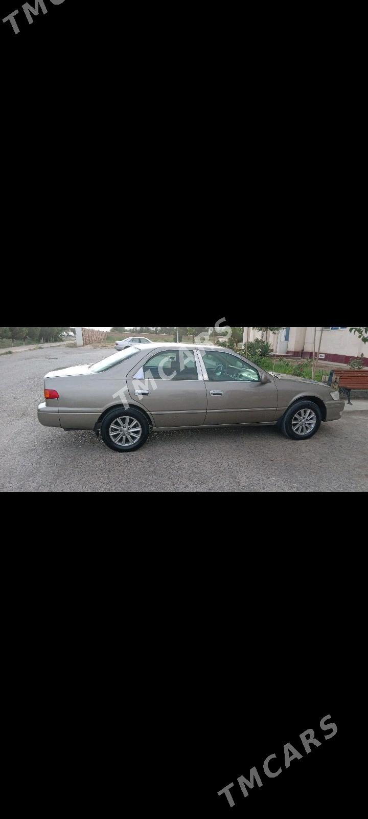Toyota Camry 1999 - 125 000 TMT - Köneürgenç - img 3