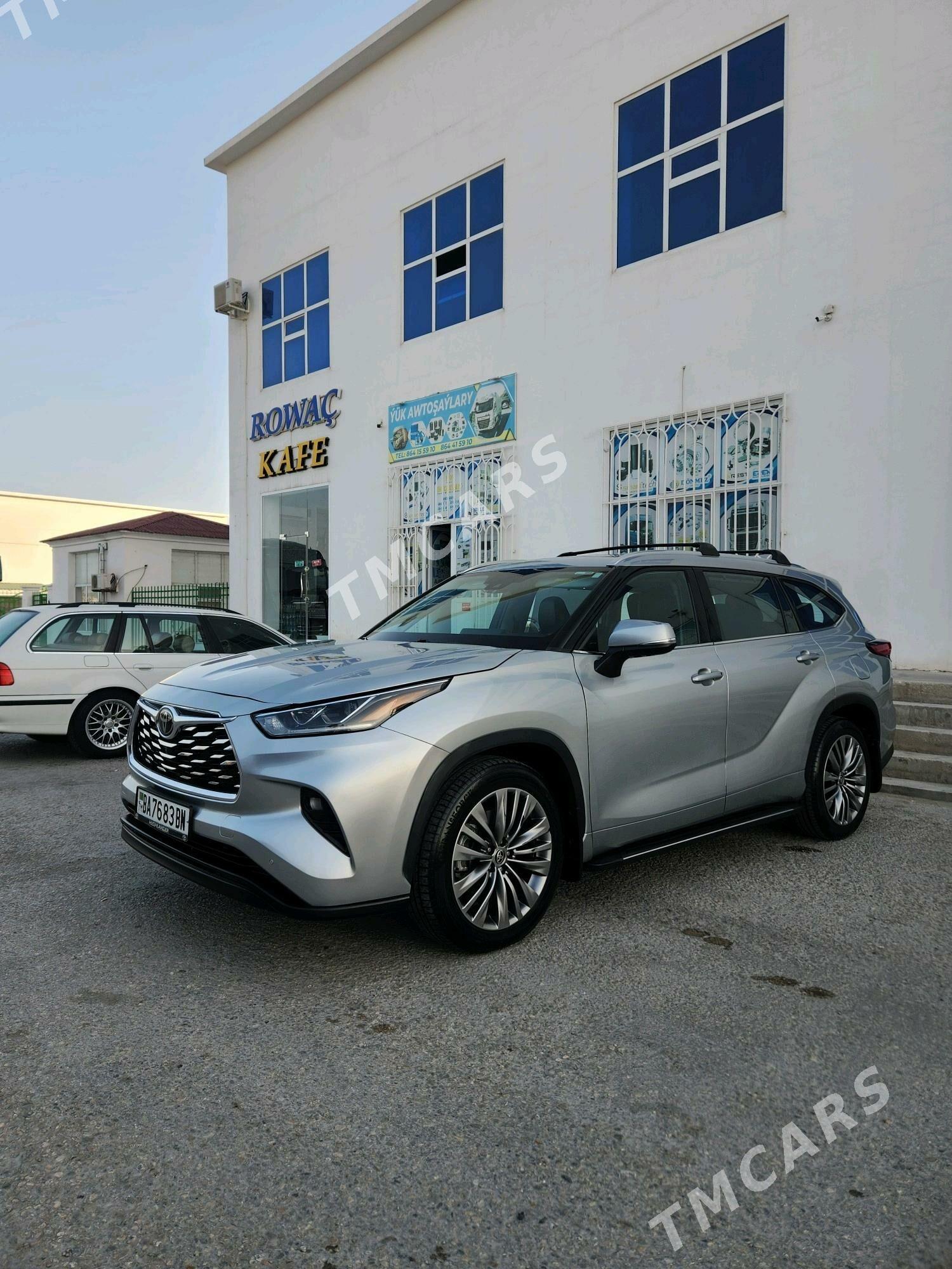 Toyota Highlander 2021 - 690 000 TMT - Balkanabat - img 4