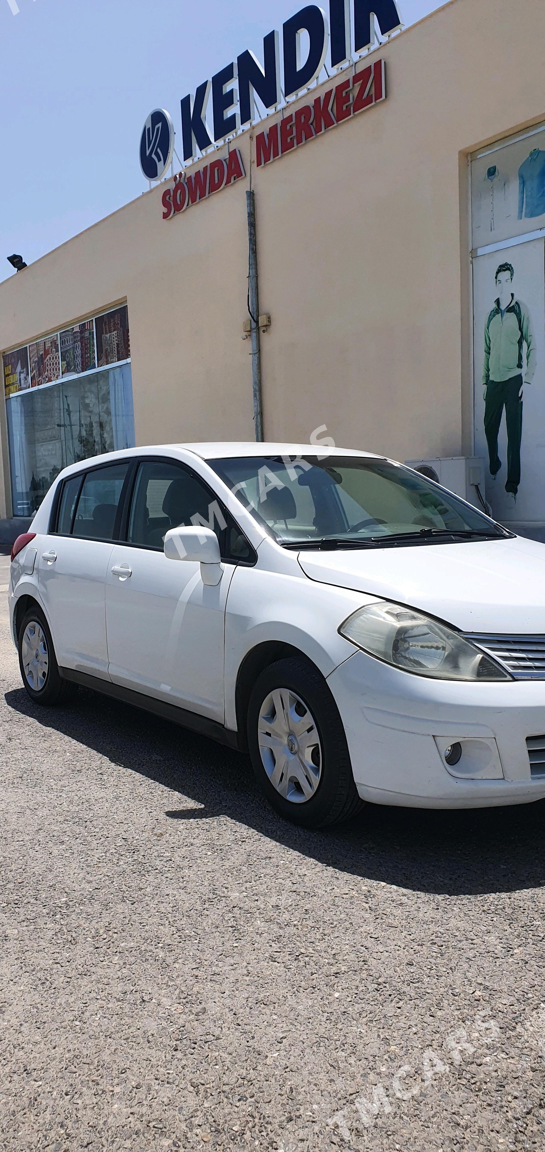 Nissan Versa 2009 - 115 000 TMT - Büzmeýin - img 3