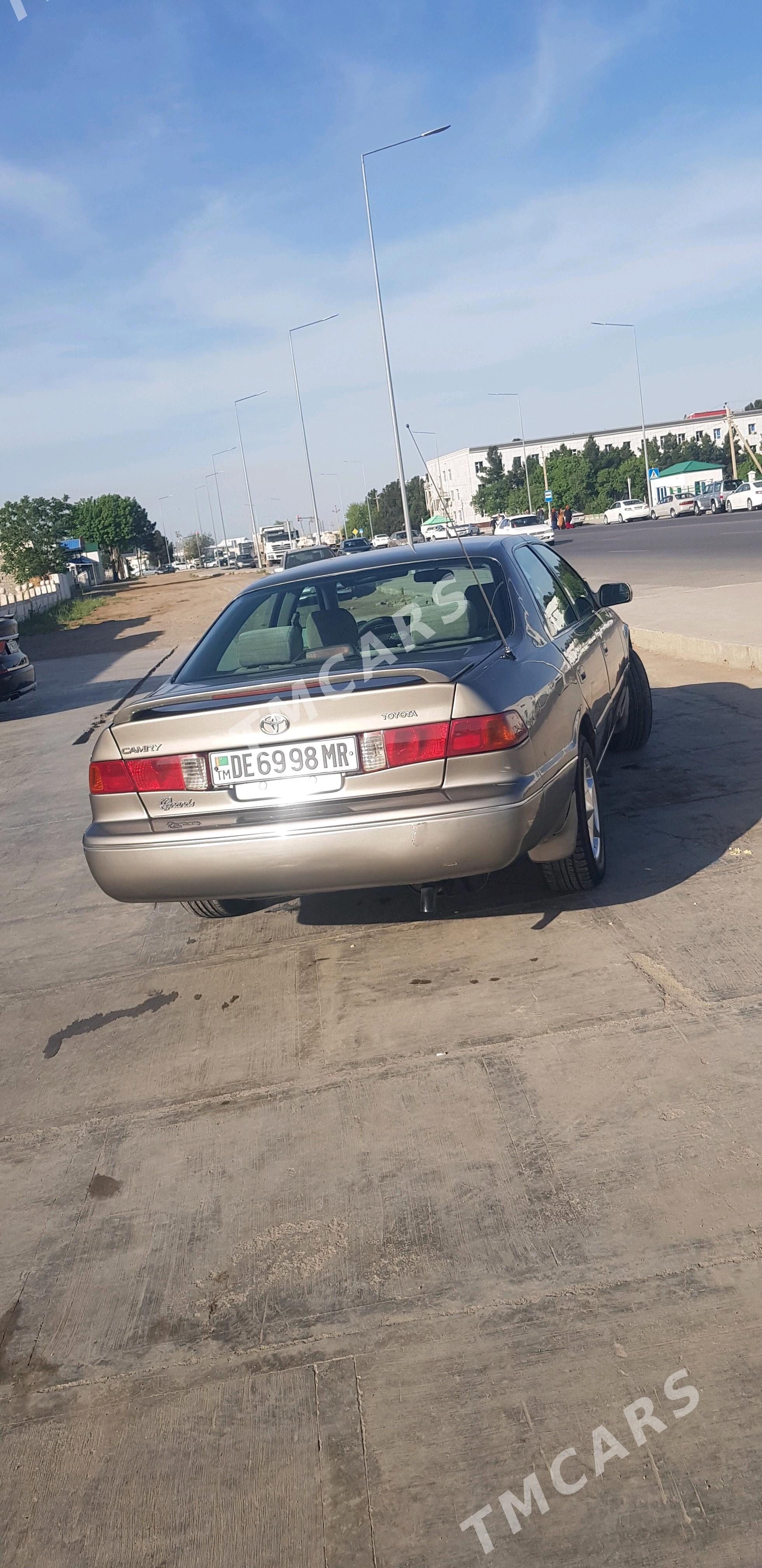 Toyota Camry 2001 - 105 000 TMT - Baýramaly - img 2