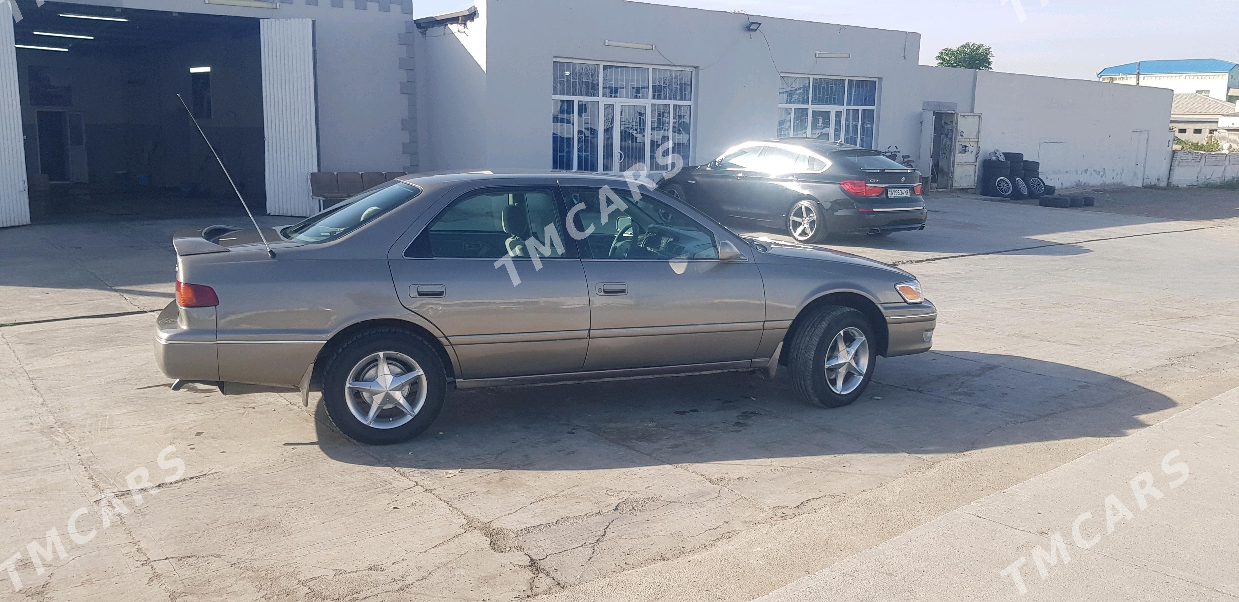 Toyota Camry 2001 - 105 000 TMT - Baýramaly - img 3