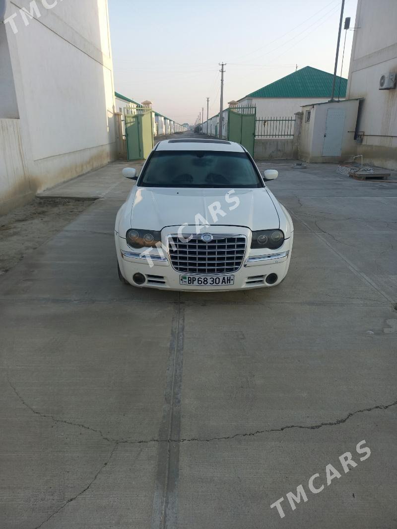 Chrysler 300C 2005 - 90 000 TMT - Гёкдепе - img 4