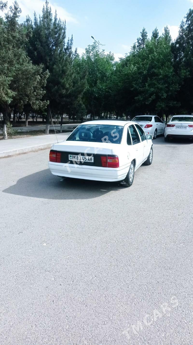 Opel Vectra 1993 - 32 000 TMT - Гуртли - img 1
