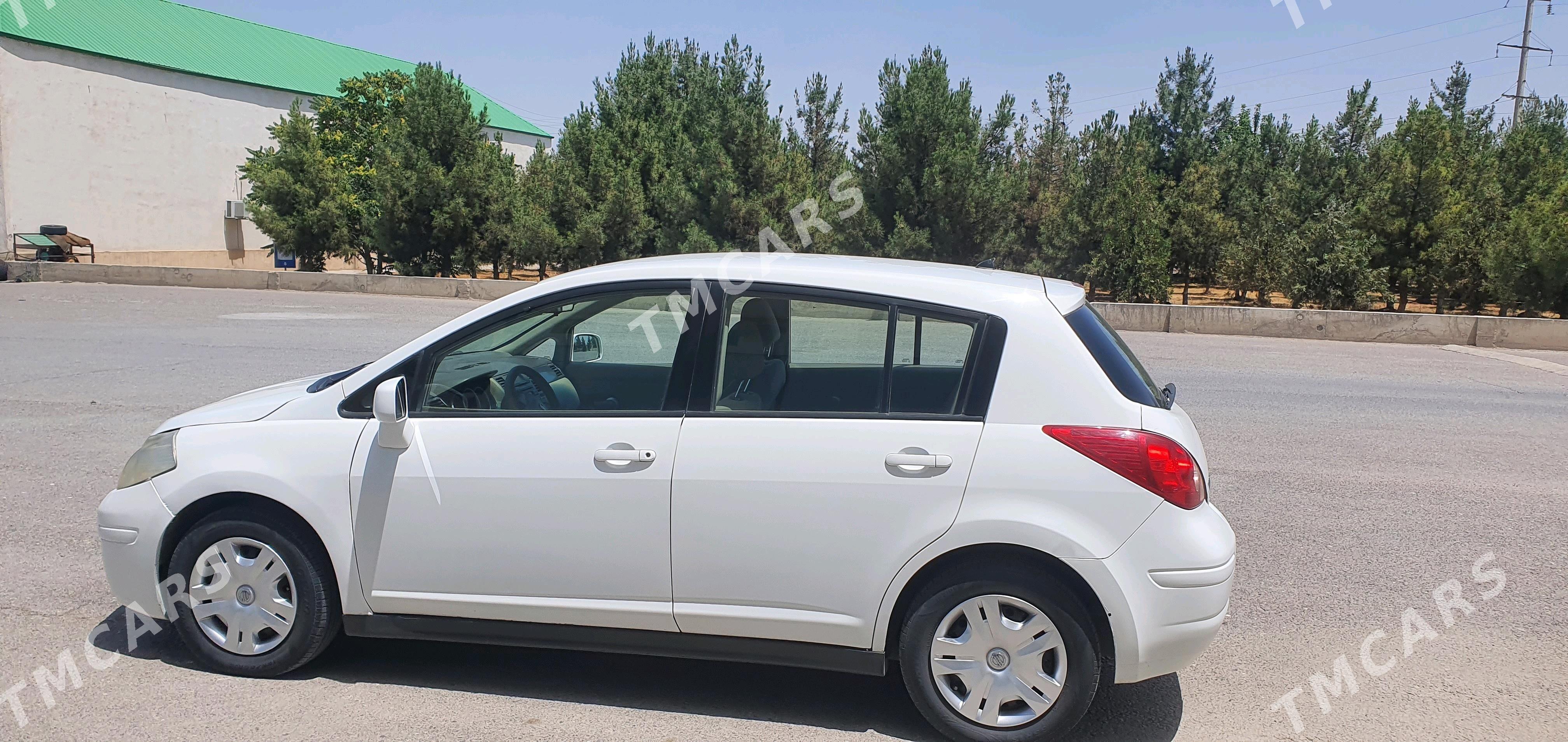 Nissan Versa 2009 - 115 000 TMT - Büzmeýin - img 5