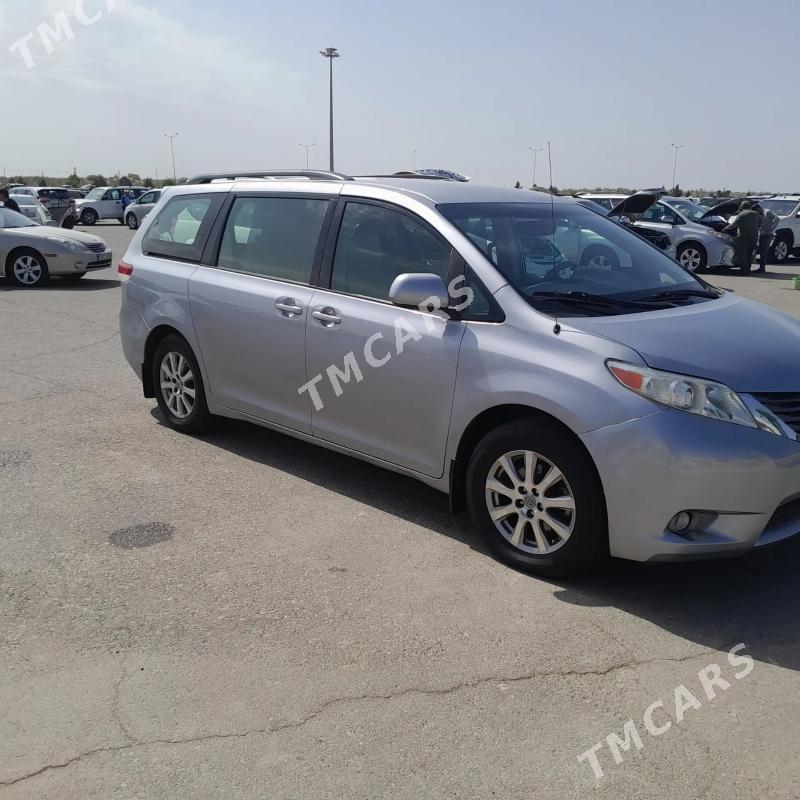 Toyota Sienna 2012 - 270 000 TMT - Dänew - img 5