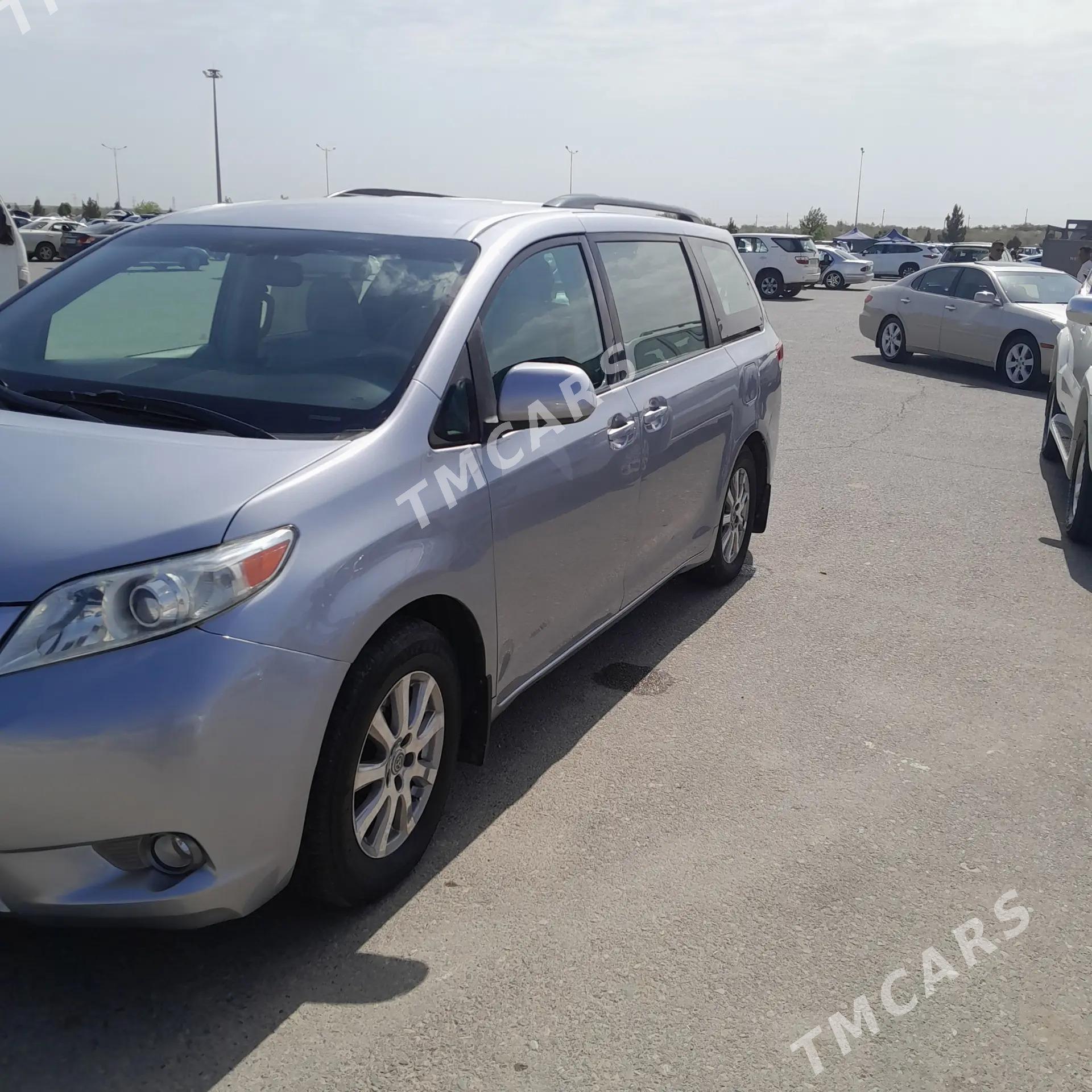 Toyota Sienna 2012 - 270 000 TMT - Dänew - img 6
