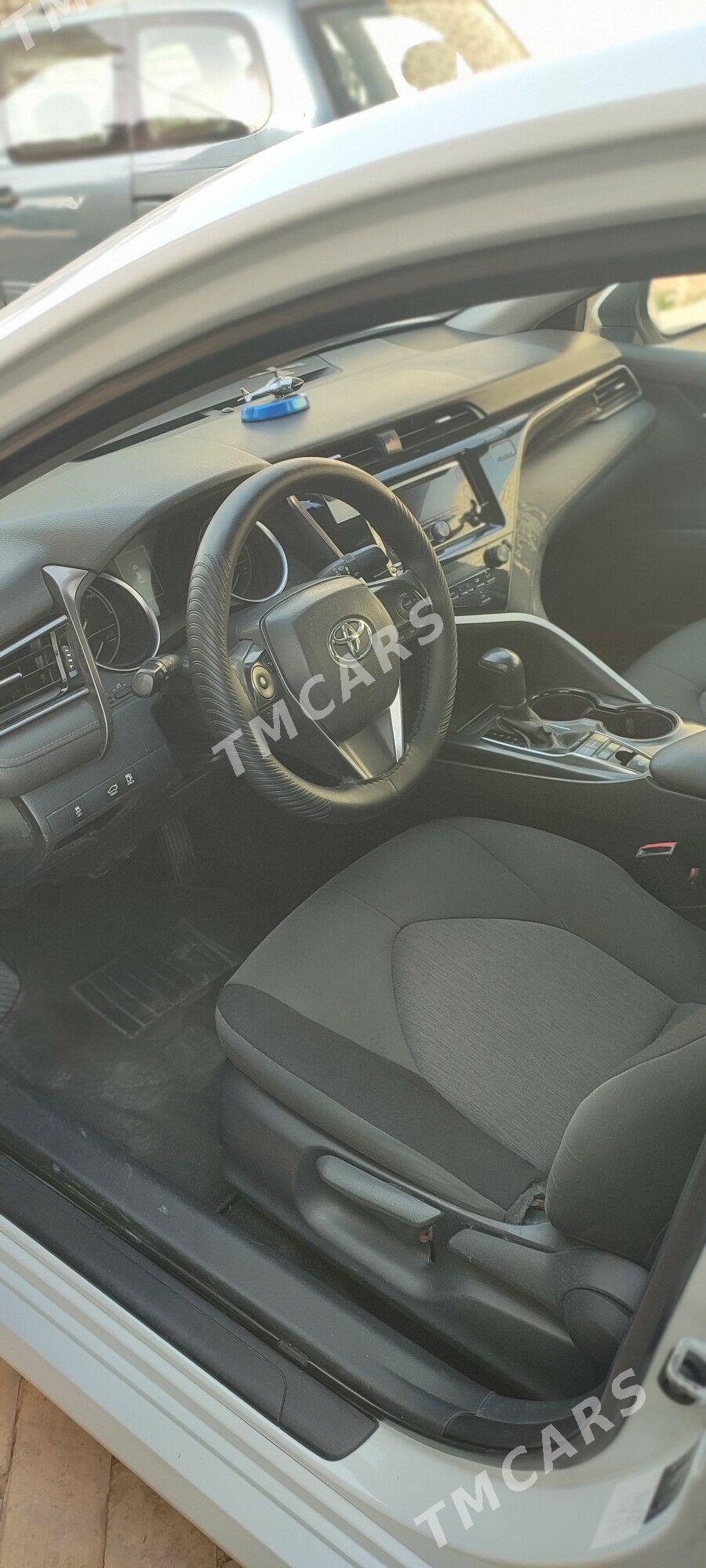 Toyota Camry 2019 - 220 000 TMT - Байрамали - img 3