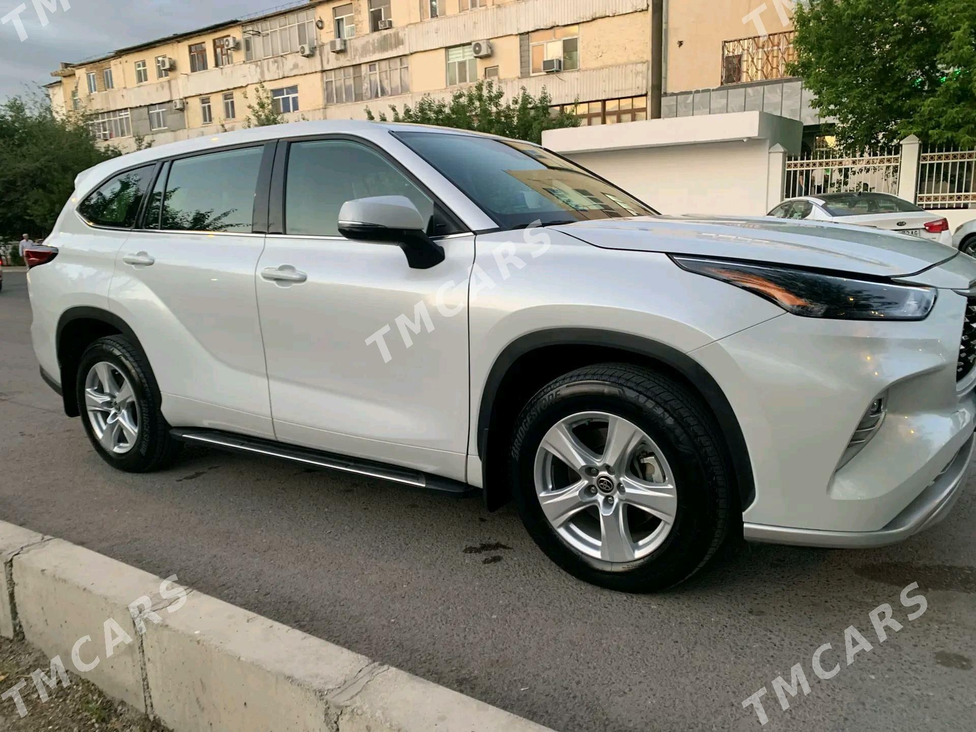 Toyota Highlander 2022 - 526 500 TMT - Aşgabat - img 4