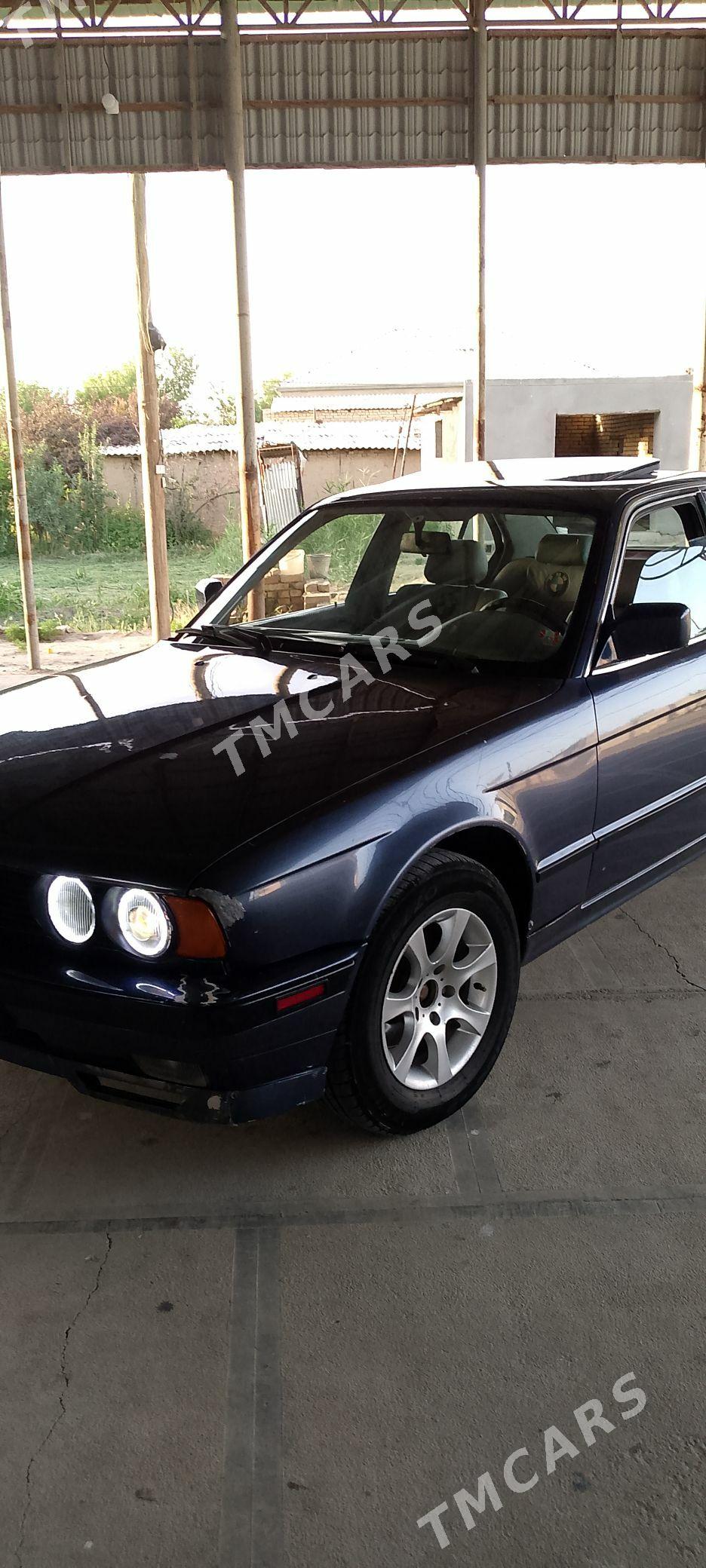 BMW 525 1990 - 62 000 TMT - Мургап - img 4