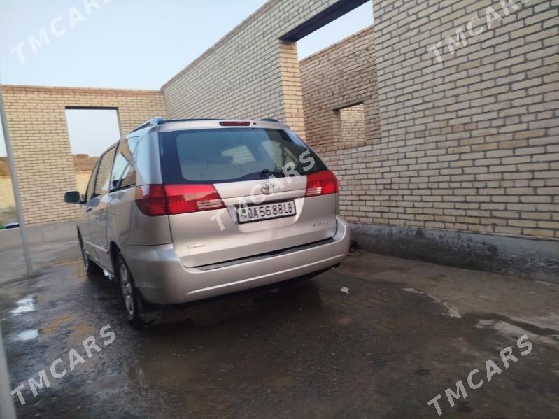 Toyota Sienna 2004 - 172 000 TMT - Сакар - img 3