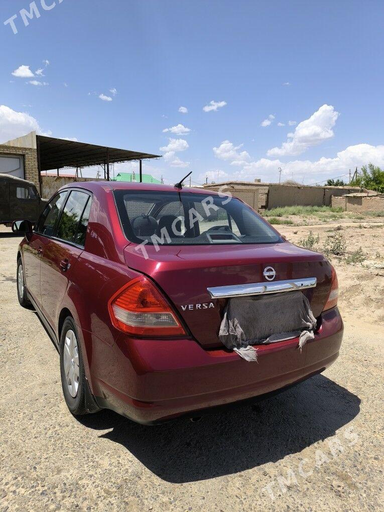 Nissan Versa 2010 - 110 000 TMT - Çärjew - img 4