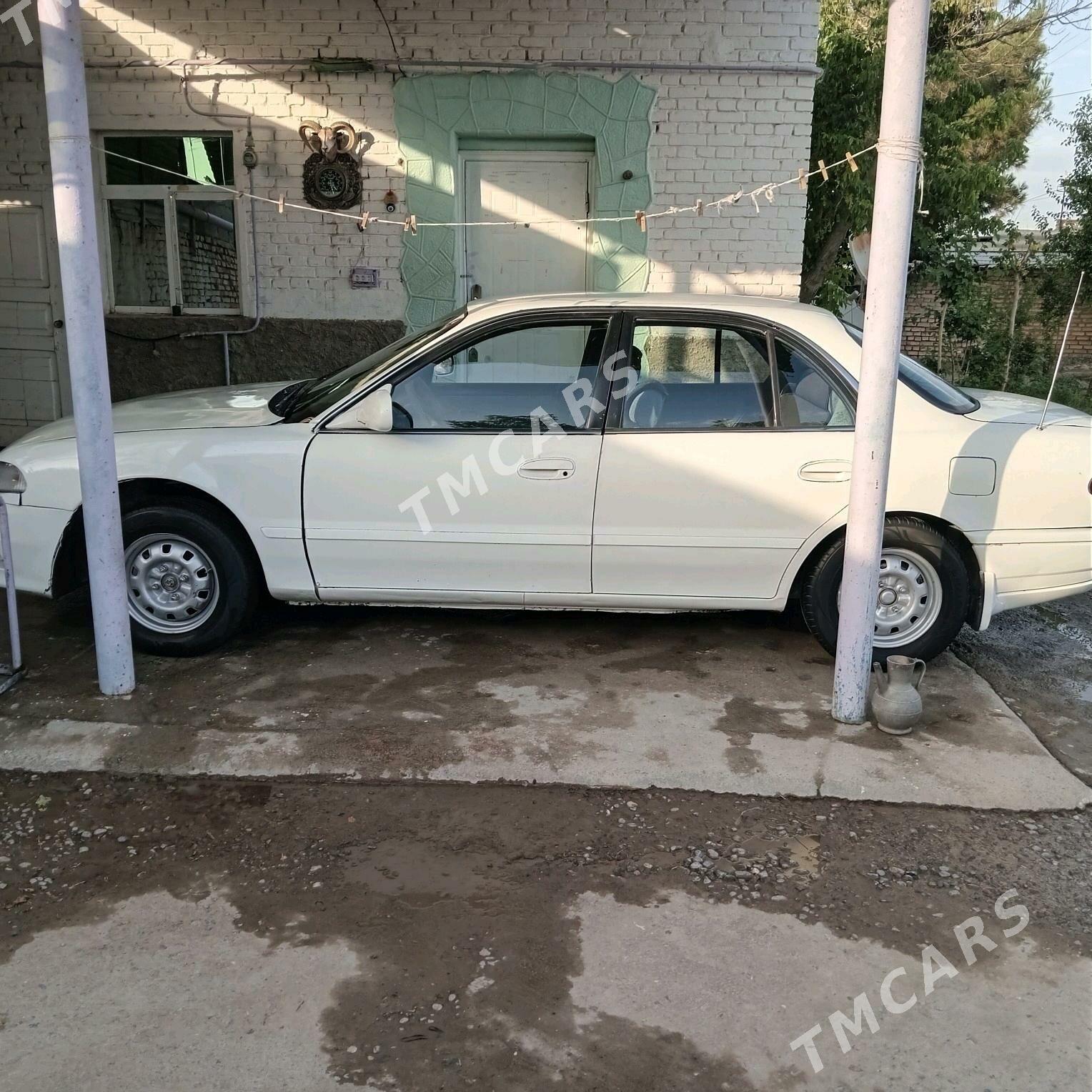 Hyundai Sonata 1994 - 25 000 TMT - Ak bugdaý etraby - img 4