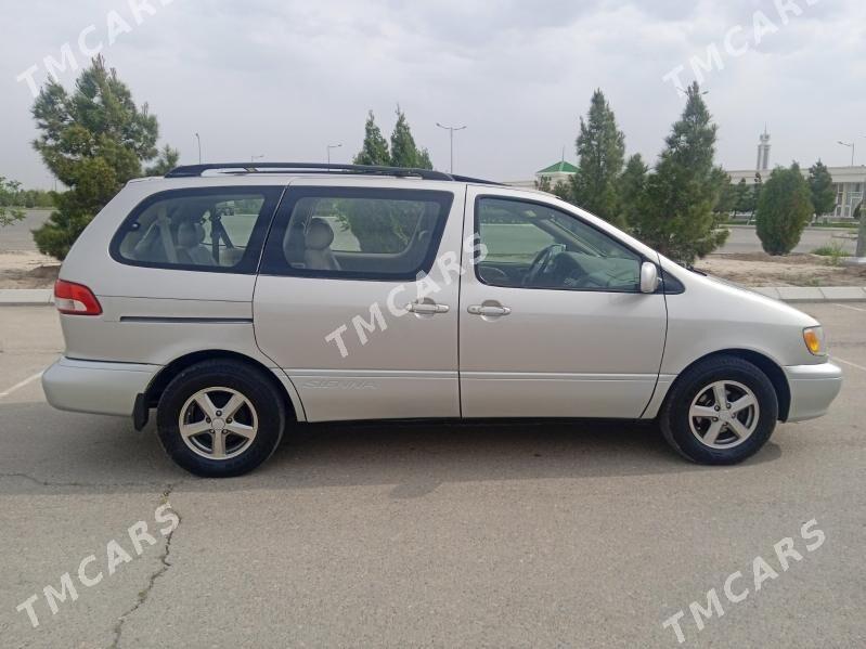 Toyota Sienna 2002 - 160 000 TMT - Çärjew - img 2