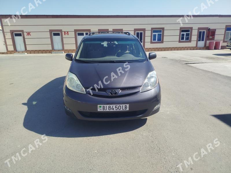 Toyota Sienna 2008 - 190 000 TMT - Туркменабат - img 2
