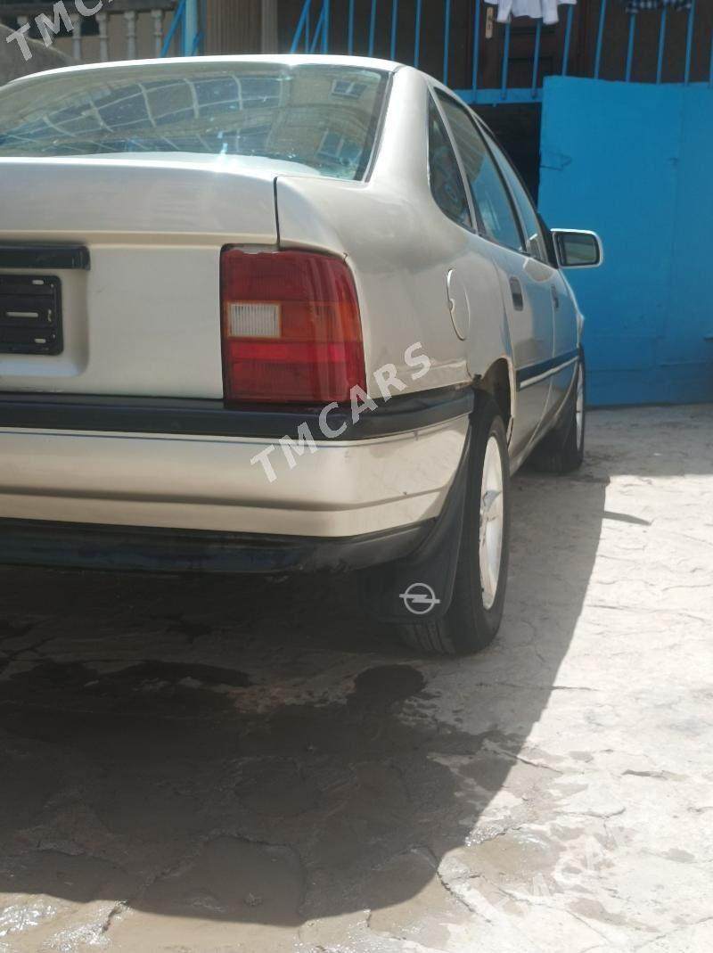 Opel Vectra 1993 - 33 000 TMT - Магданлы - img 2