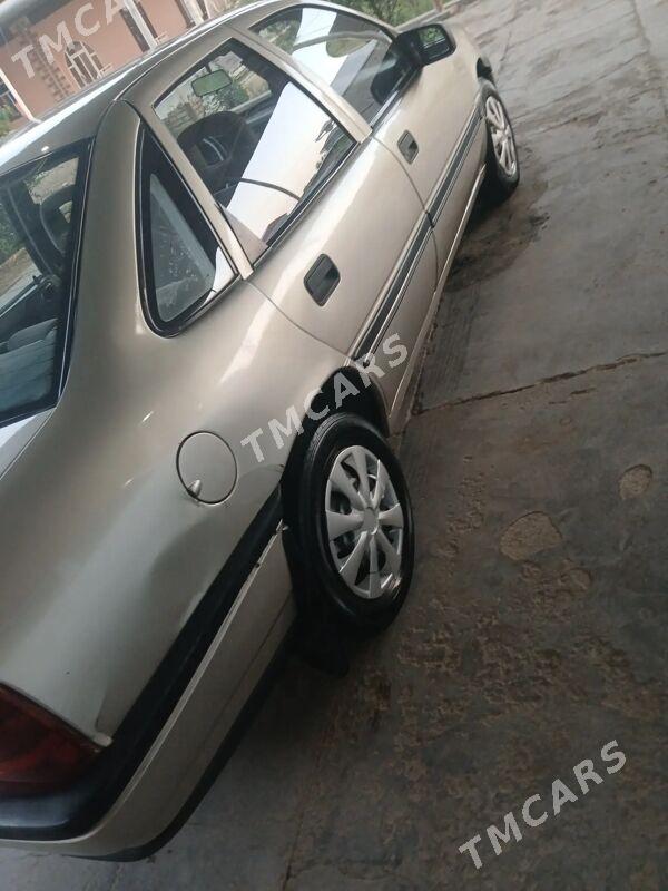 Opel Vectra 1990 - 27 000 TMT - Mary - img 4