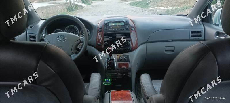 Toyota Sienna 2004 - 210 000 TMT - Халач - img 5
