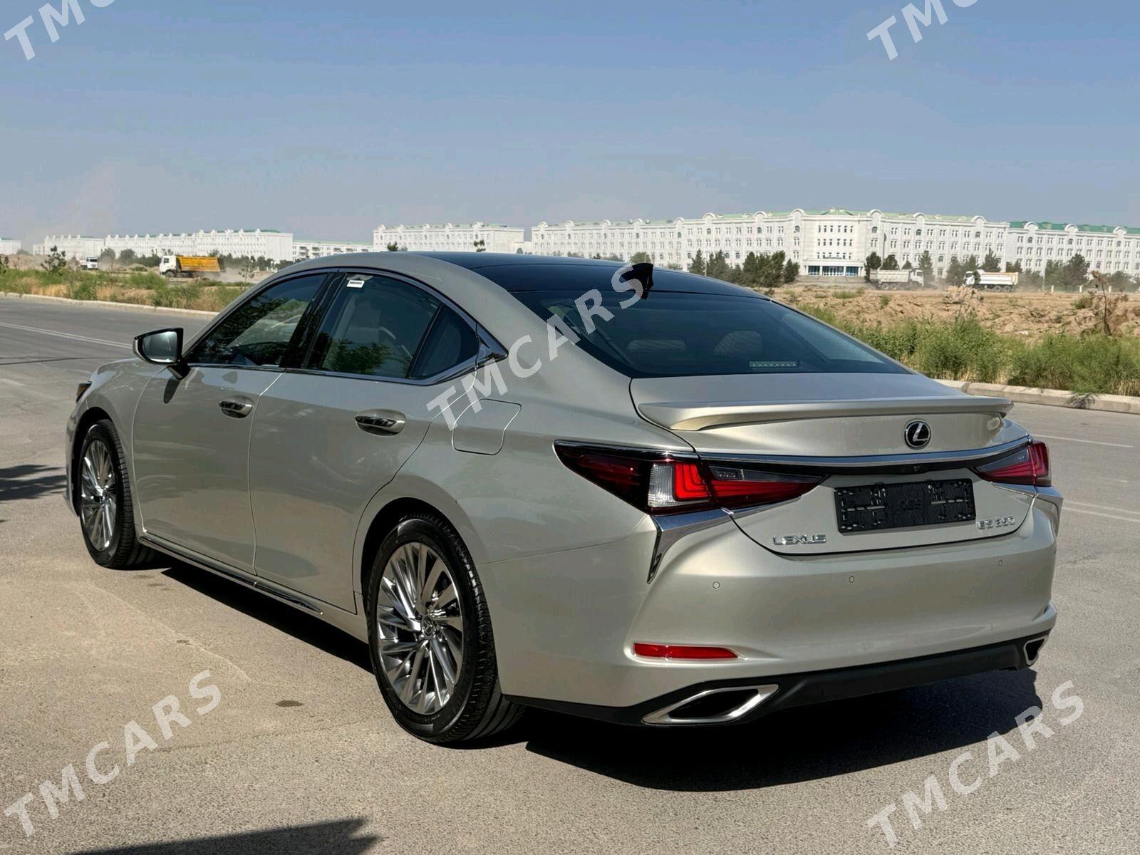 Lexus ES 350 2022 - 740 000 TMT - Gurtly - img 2