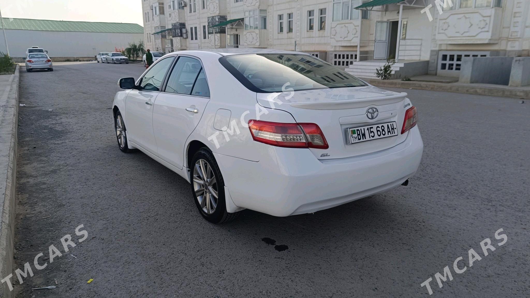 Toyota Camry 2010 - 135 000 TMT - Анев - img 3