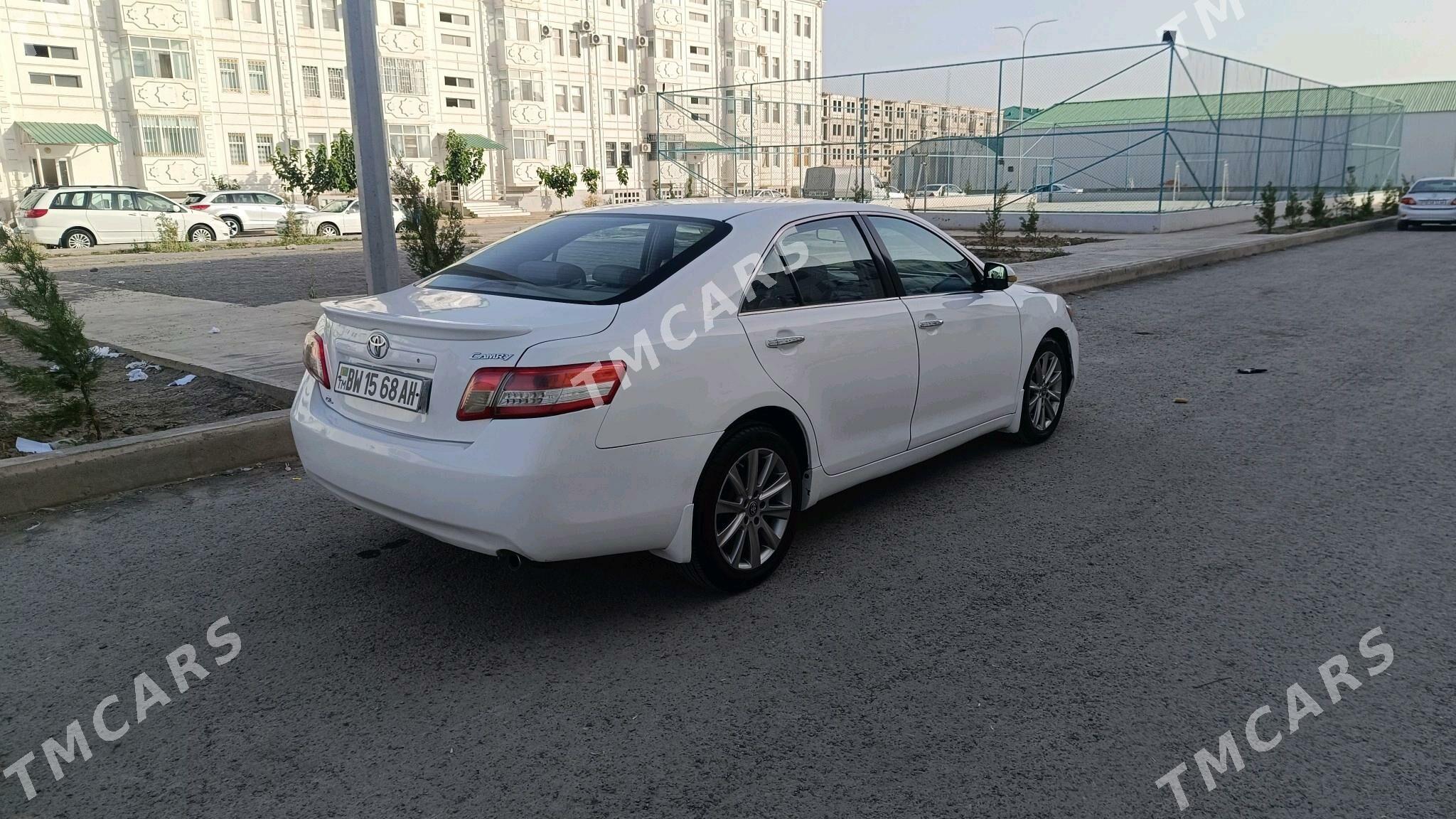 Toyota Camry 2010 - 135 000 TMT - Анев - img 2