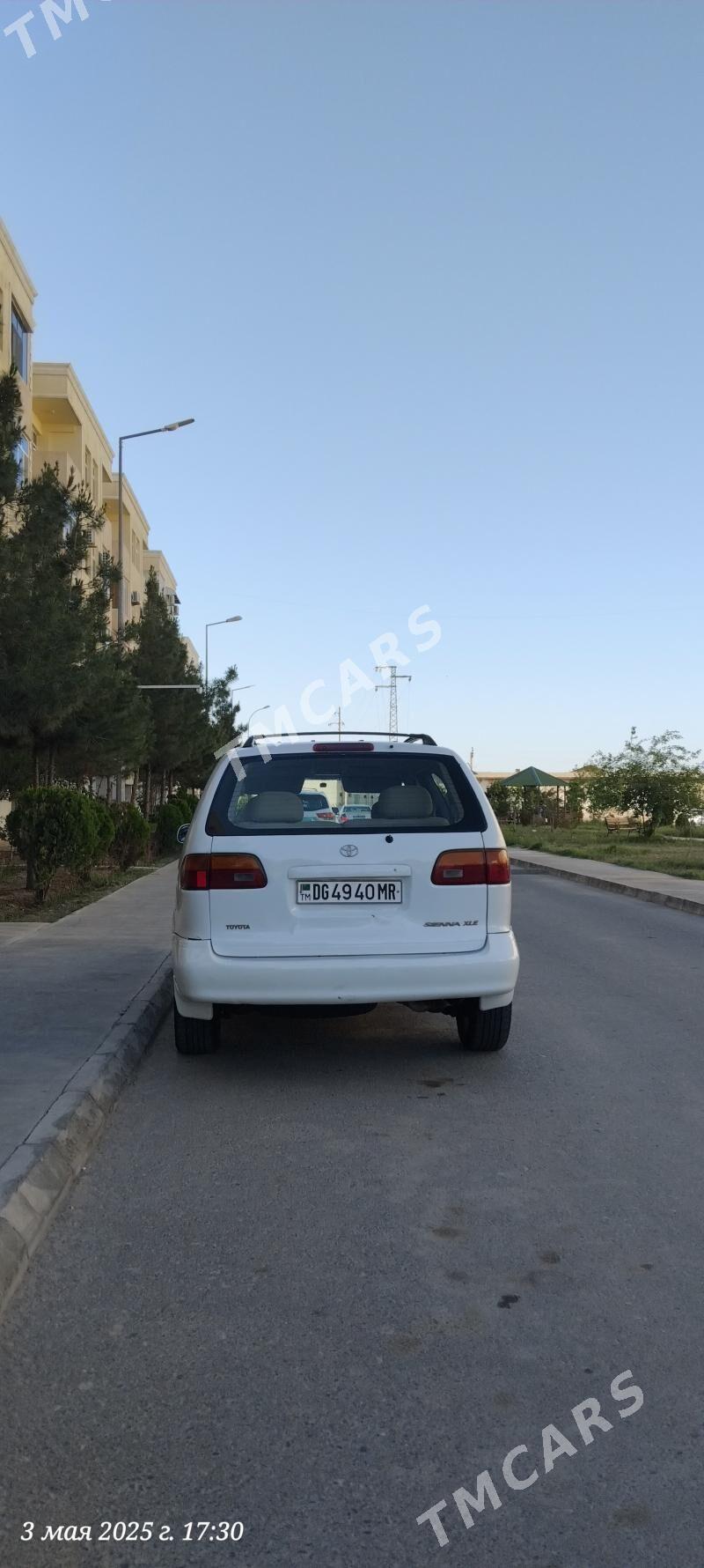 Toyota Sienna 2000 - 140 000 TMT - Мары - img 3