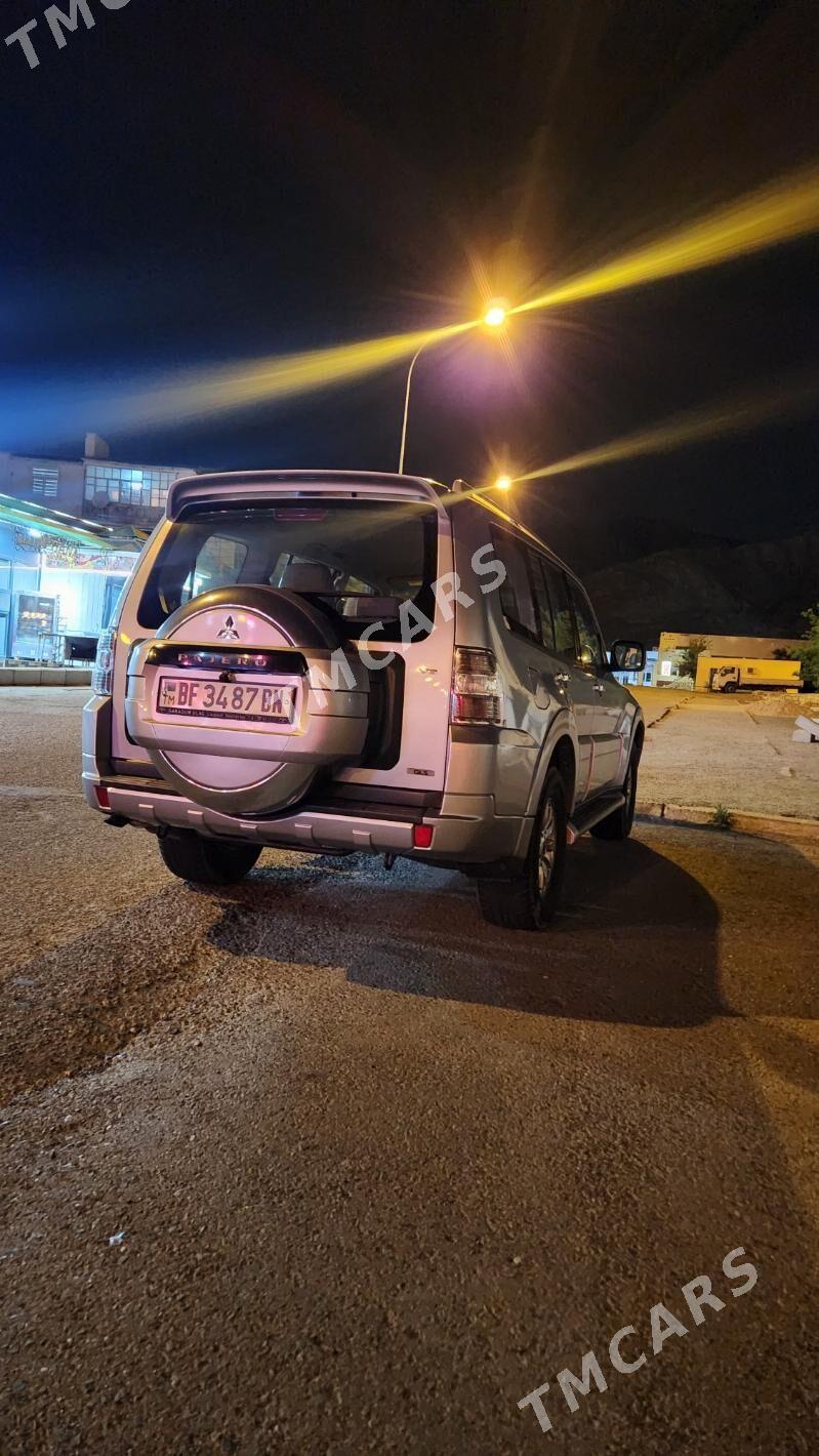 Mitsubishi Pajero 2010 - 207 000 TMT - Türkmenbaşy - img 3
