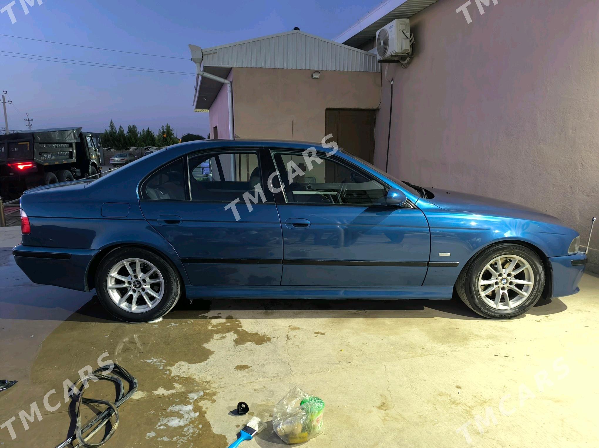 BMW E39 2002 - 130 000 TMT - Farap - img 9