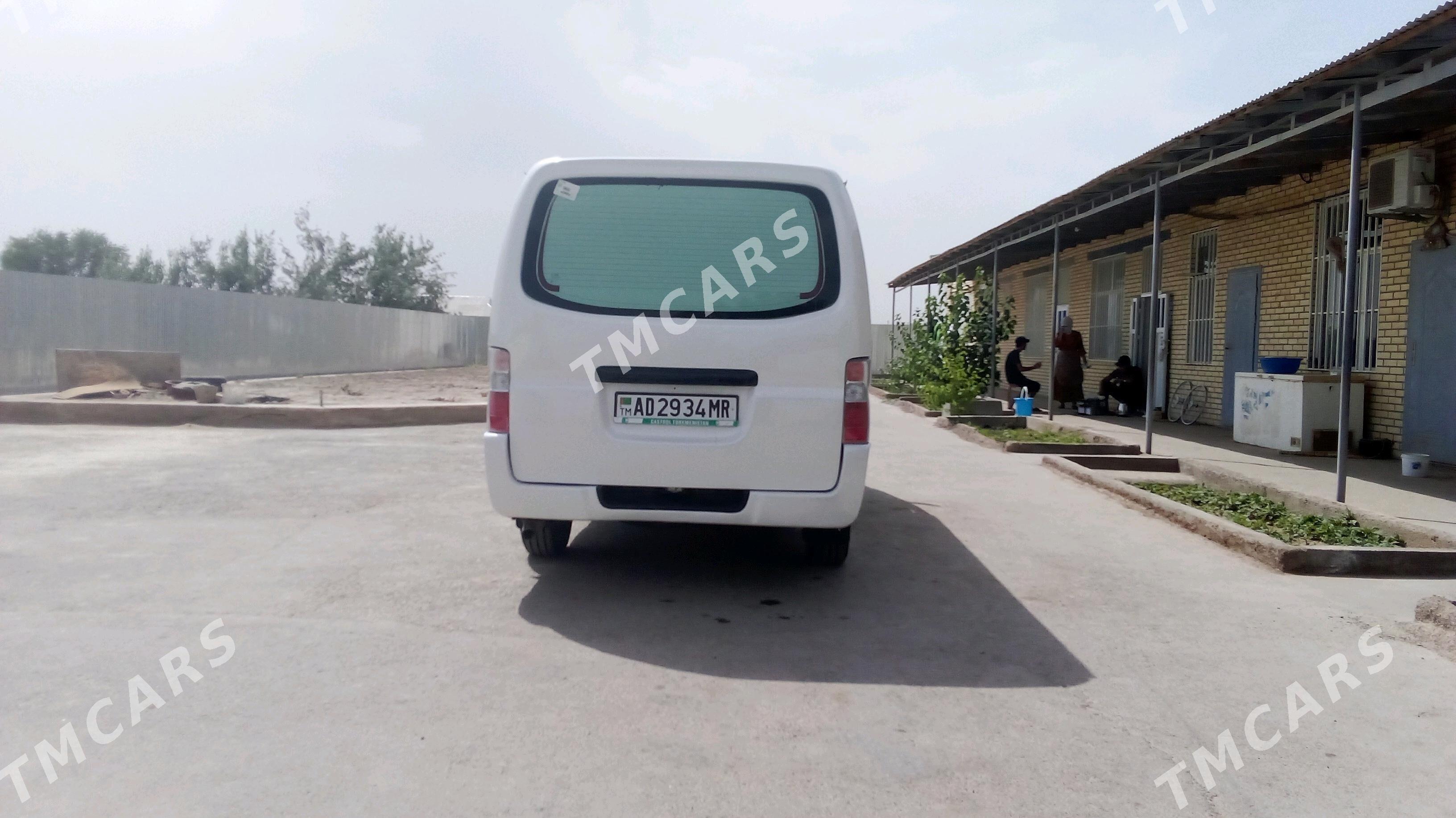 Nissan Urvan 2005 - 115 000 TMT - Sakarçäge - img 4