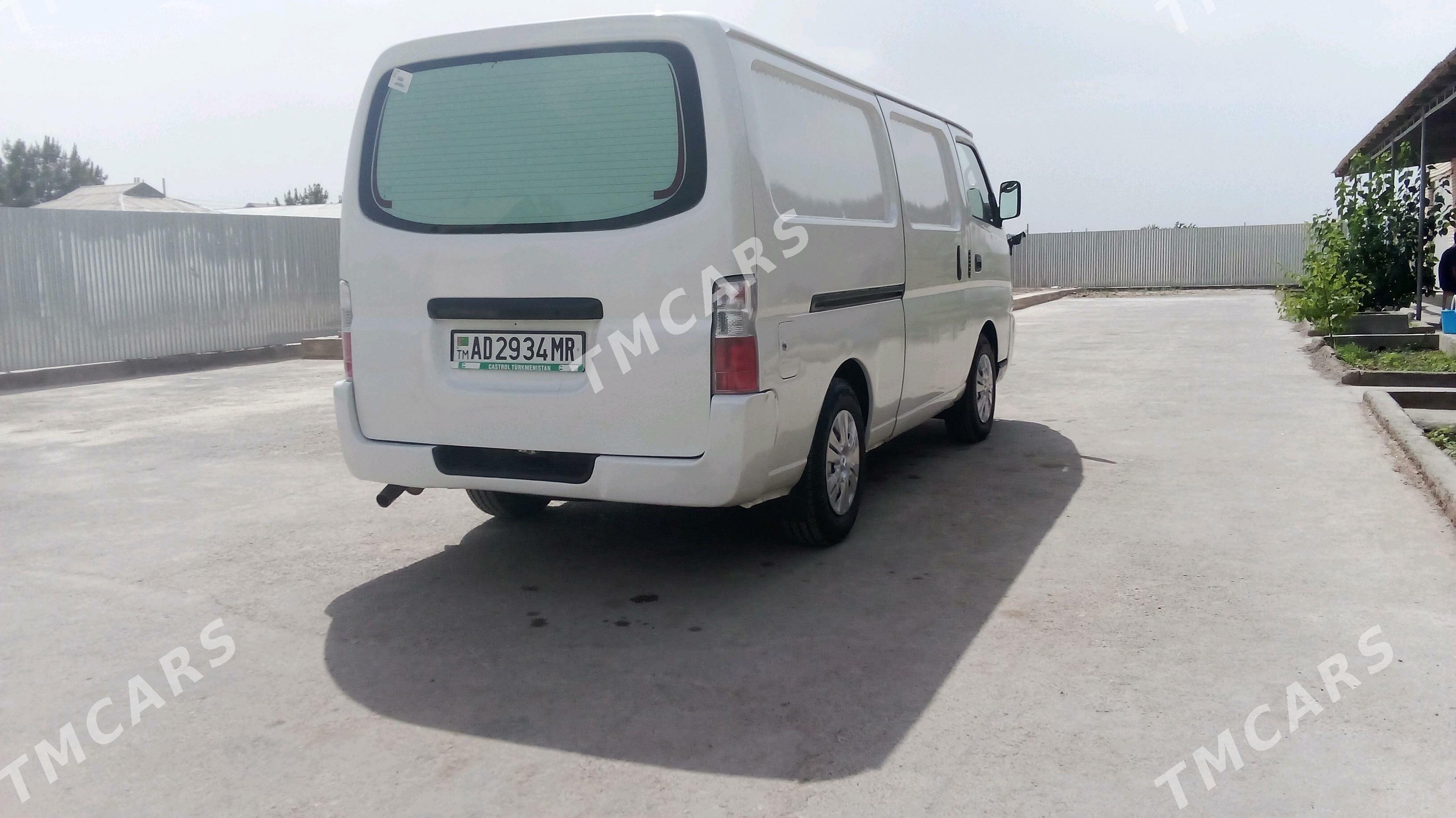 Nissan Urvan 2005 - 115 000 TMT - Sakarçäge - img 3